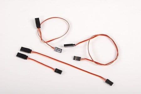 pol_pm_Przedluzacz-do-serw-Futaba-30-cm-3x0-25-22AWG-642_2.jpg